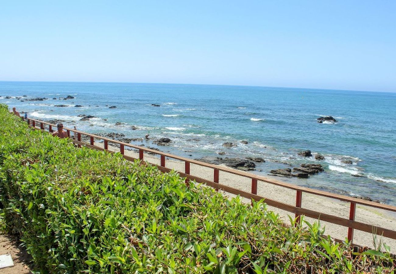 Apartamento en Mijas Costa - Apartamento con jardín Rocas del Mar, Riviera del Sol