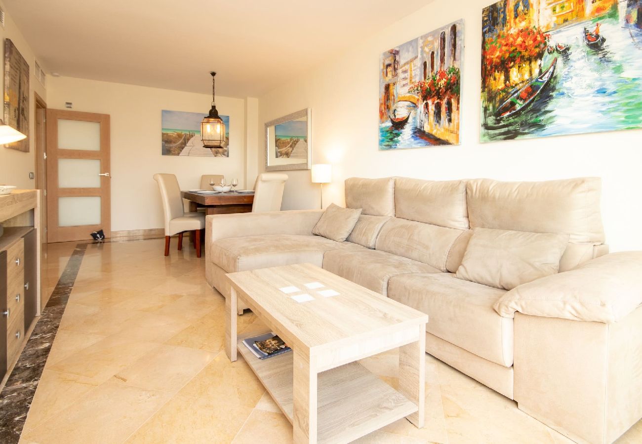 Apartamento en Manilva - Marina de Castillo Primera línea de playa Puerto Duquesa