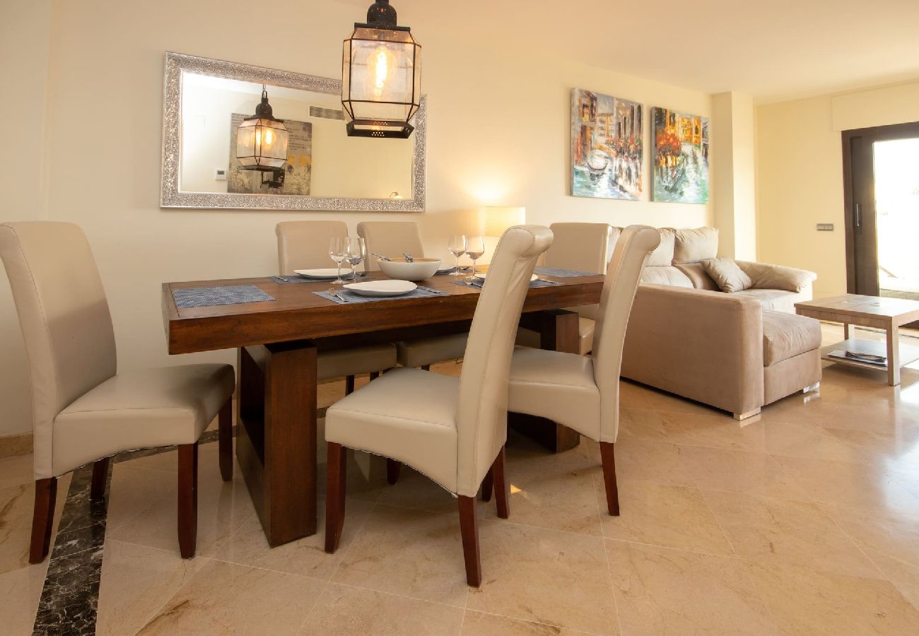 Apartamento en Manilva - Marina de Castillo Primera línea de playa Puerto Duquesa