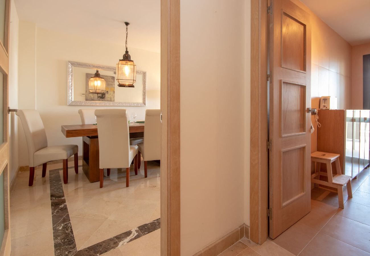 Apartamento en Manilva - Marina de Castillo Primera línea de playa Puerto Duquesa