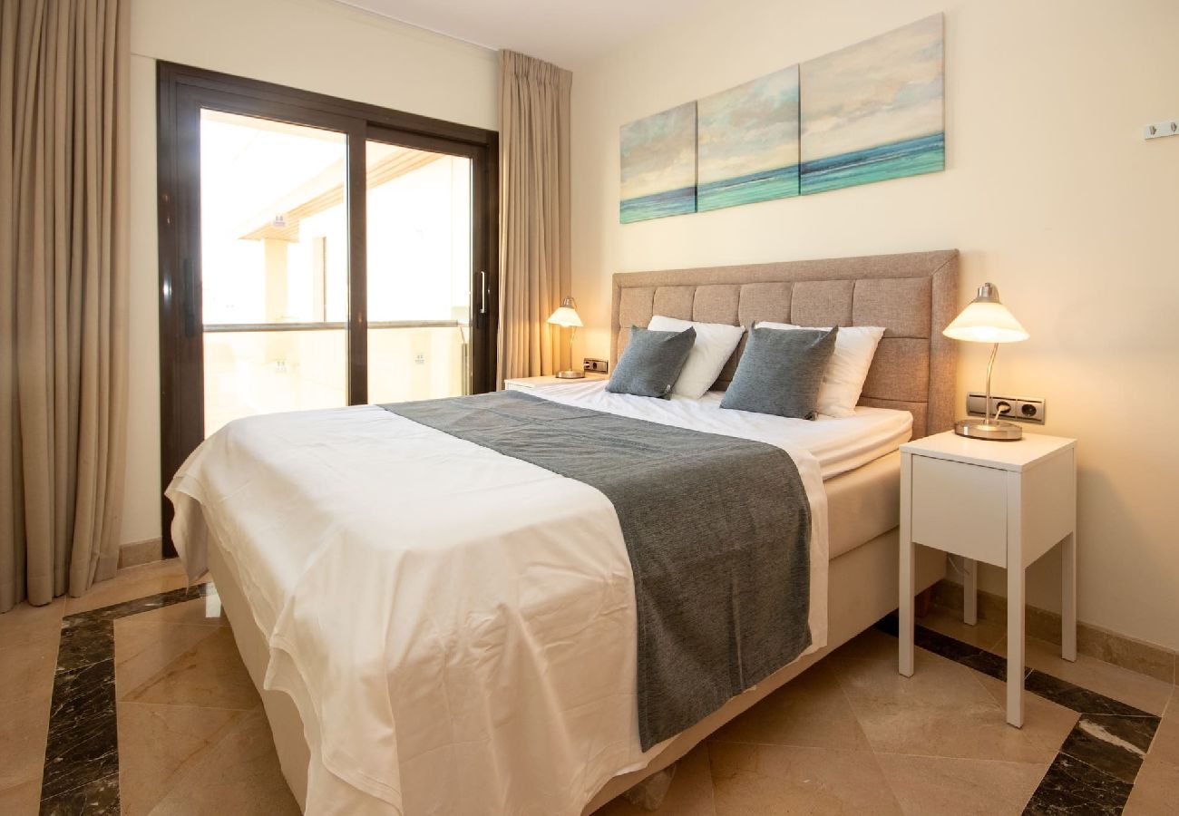 Apartamento en Manilva - Marina de Castillo Primera línea de playa Puerto Duquesa