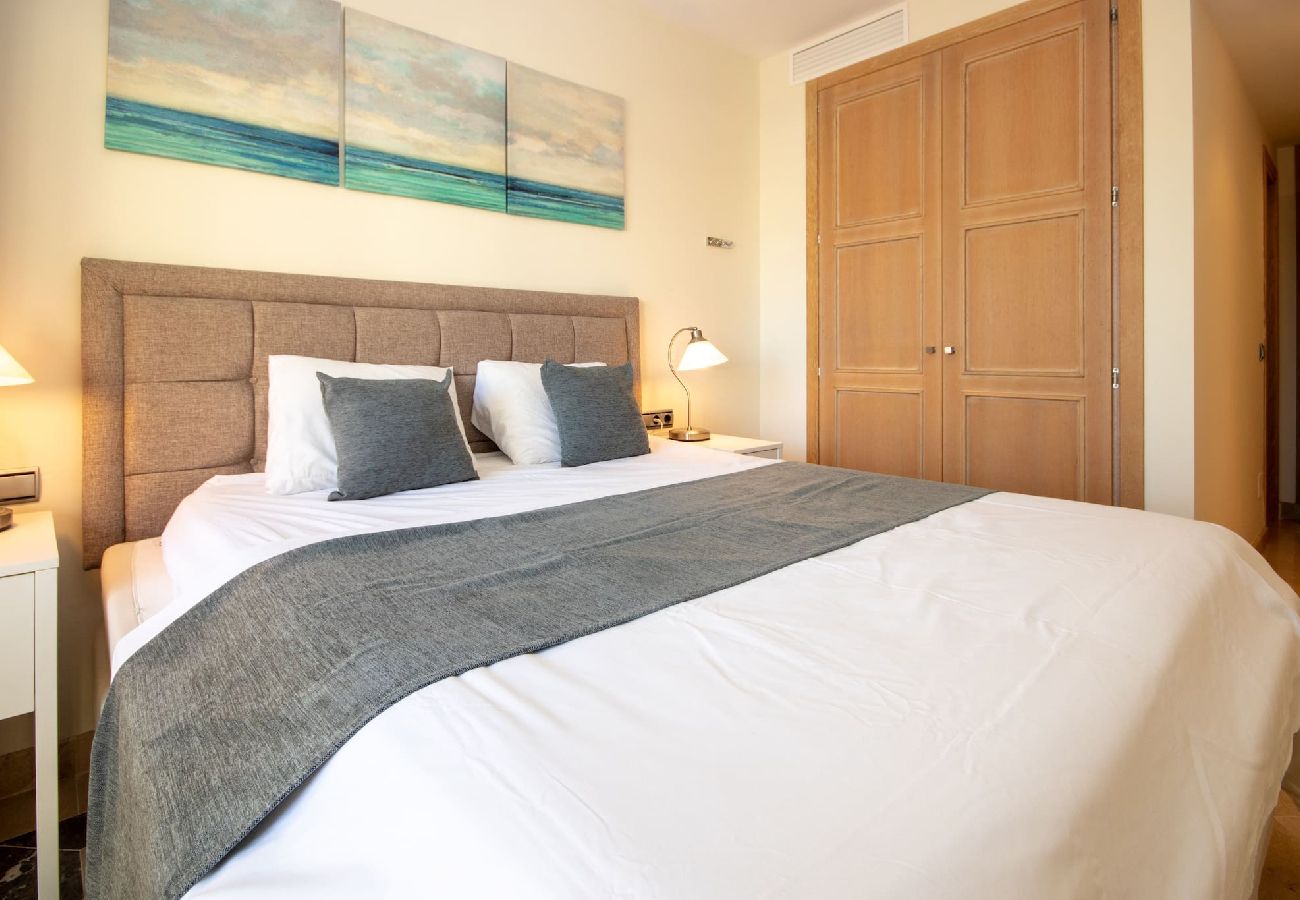 Apartamento en Manilva - Marina de Castillo Primera línea de playa Puerto Duquesa