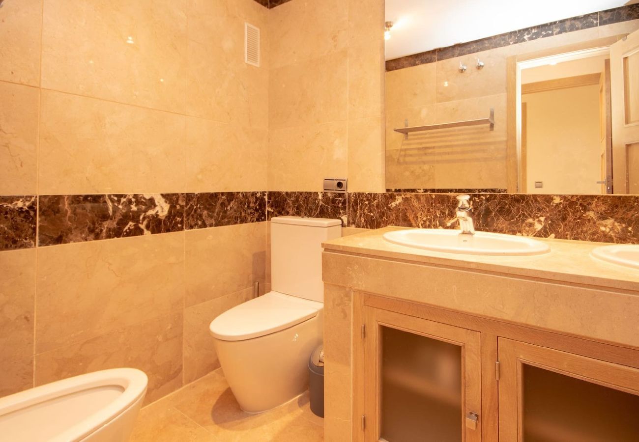 Apartamento en Manilva - Marina de Castillo Primera línea de playa Puerto Duquesa