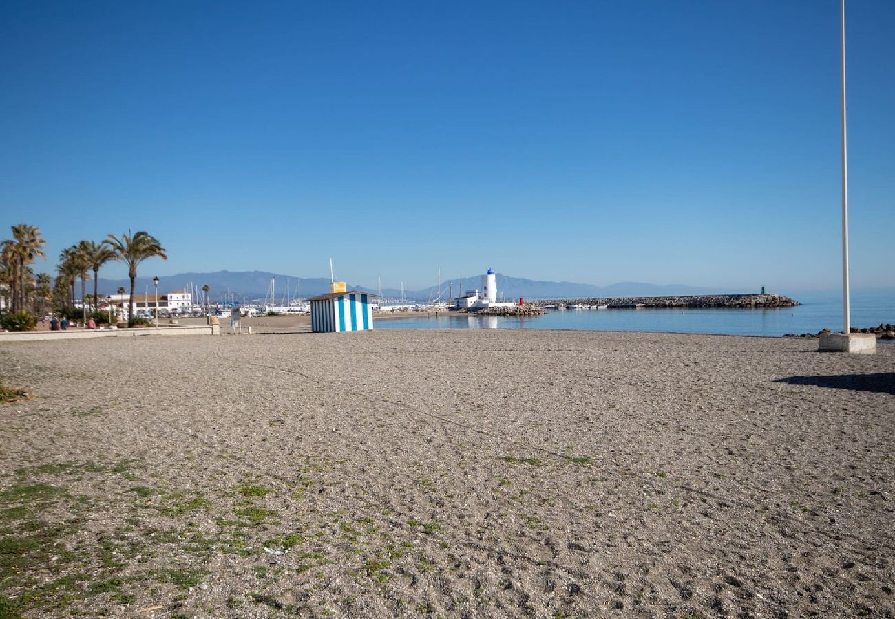 Apartamento en Manilva - Marina de Castillo Primera línea de playa Puerto Duquesa