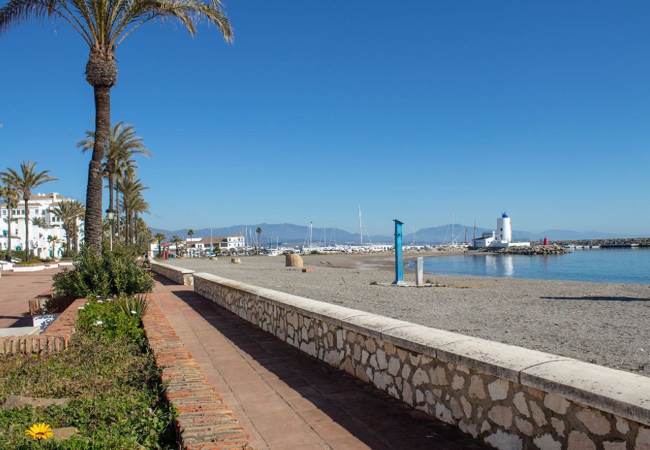 Apartamento en Manilva - Marina de Castillo Primera línea de playa Puerto Duquesa