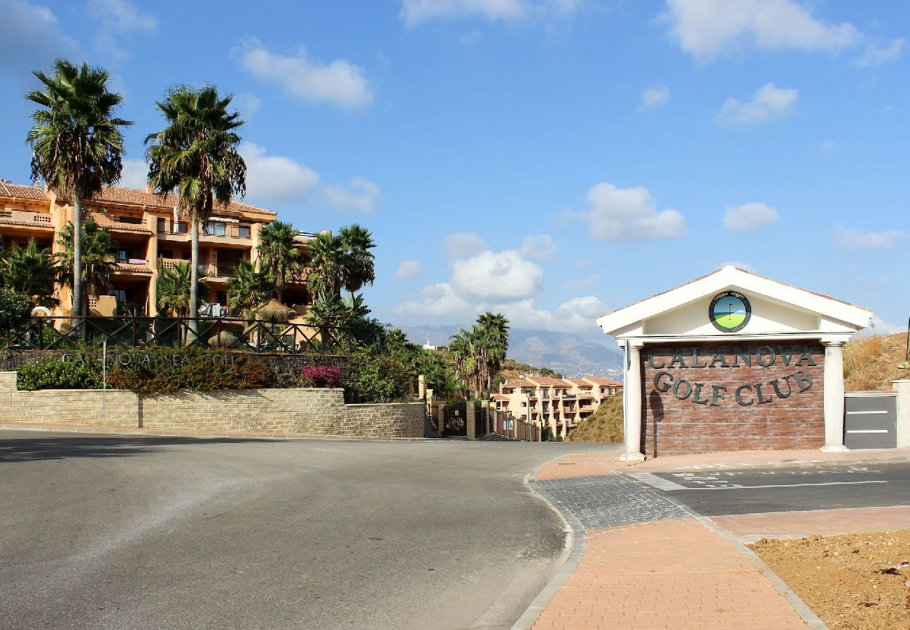 Apartamento en Mijas Costa - Apartamento de 2 dormitorios en primera línea de Calanova Grand Golf