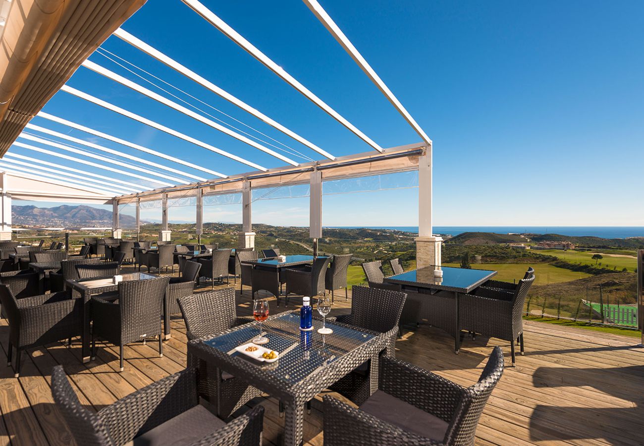 Apartamento en Mijas Costa - Apartamento de 2 dormitorios en primera línea de Calanova Grand Golf