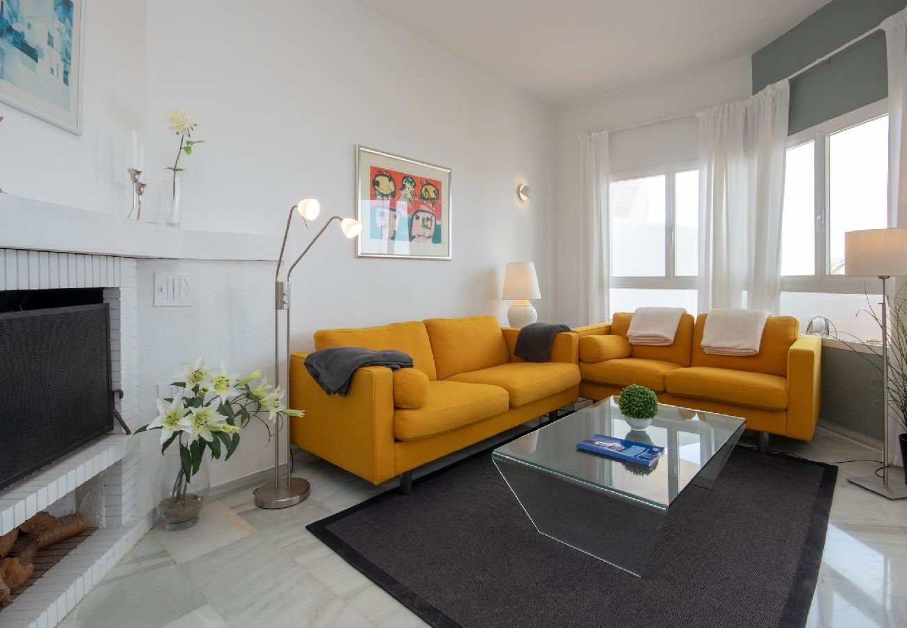 Apartamento en Mijas Costa - Luminoso y alegre apartamento de 2 dormitorios, Calahonda