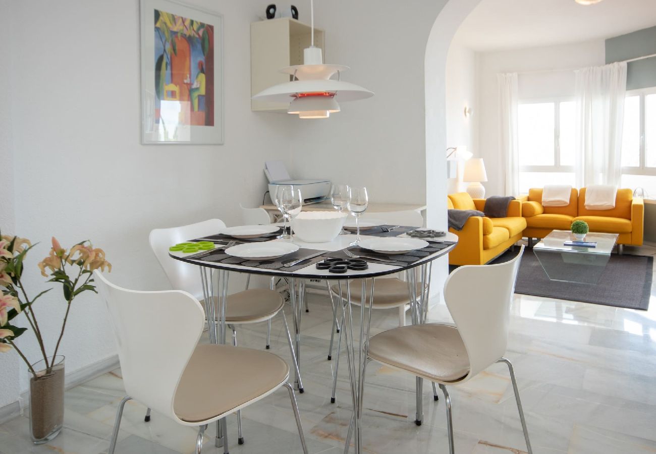 Apartamento en Mijas Costa - Luminoso y alegre apartamento de 2 dormitorios, Calahonda