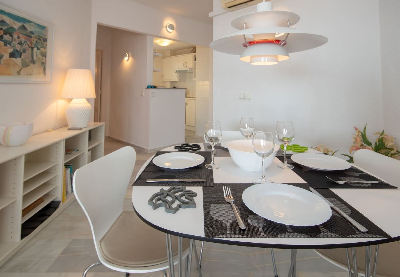 Apartamento en Mijas Costa - Luminoso y alegre apartamento de 2 dormitorios, Calahonda