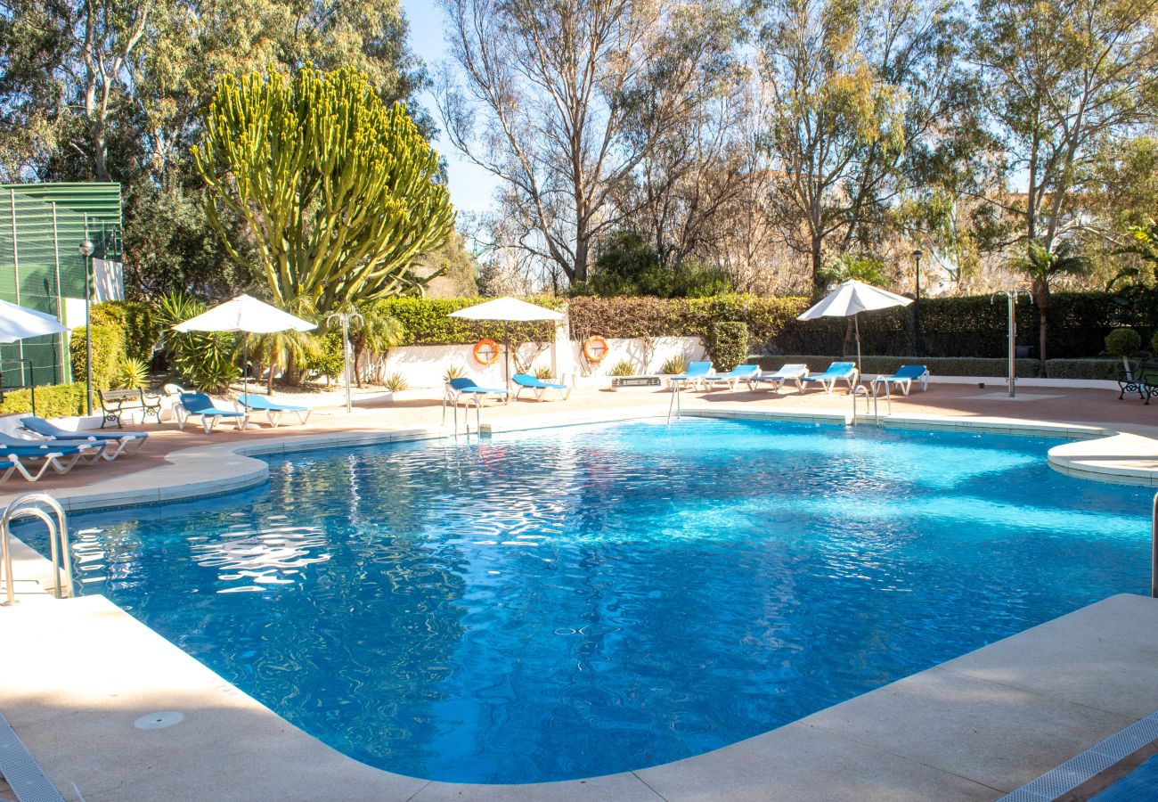 Apartamento en Marbella - Puerto Banús, a 400 metros de la playa.
