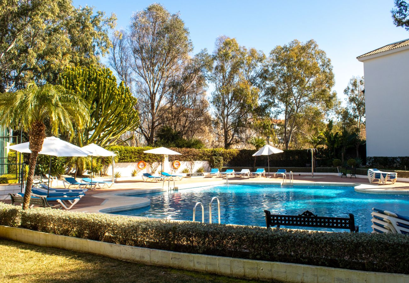 Apartamento en Marbella - Puerto Banús, a 400 metros de la playa.