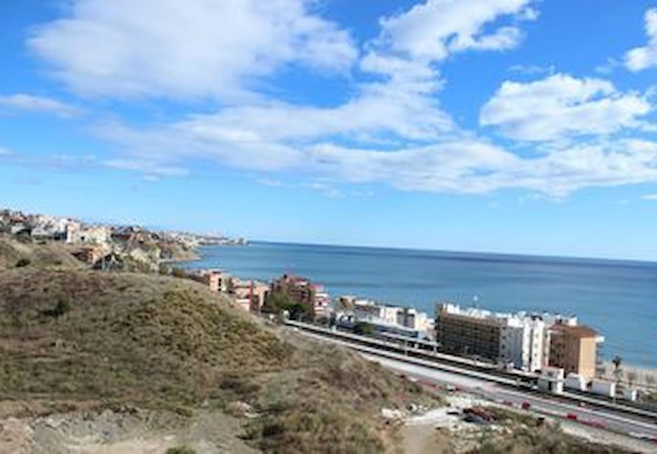 Apartamento en Fuengirola - Apartamento de dos habitaciones en alquiler cerca de Fuengirola