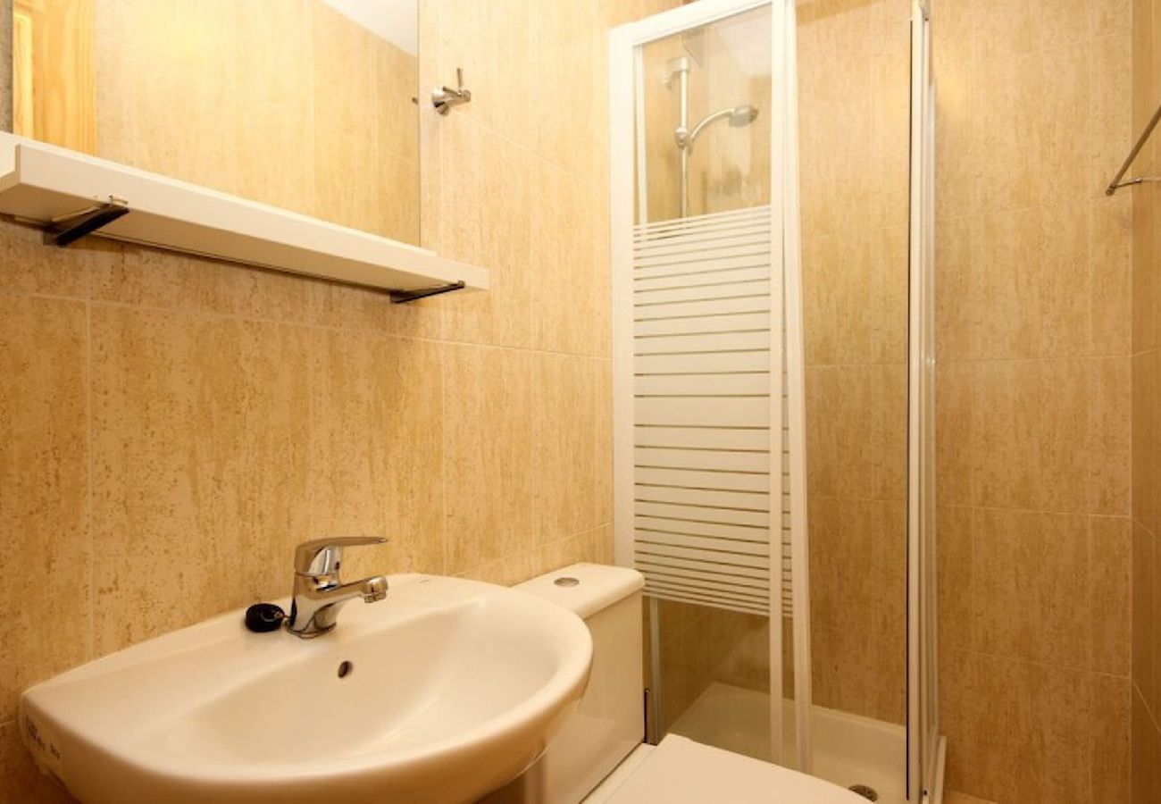 Apartamento en Fuengirola - Apartamento de dos habitaciones en alquiler cerca de Fuengirola