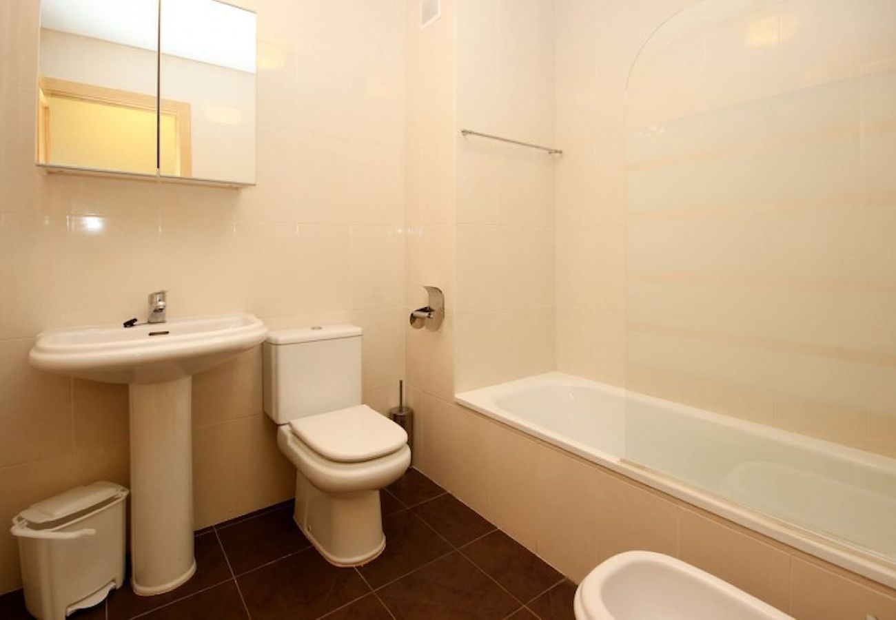 Apartamento en Fuengirola - Apartamento de dos habitaciones en alquiler cerca de Fuengirola