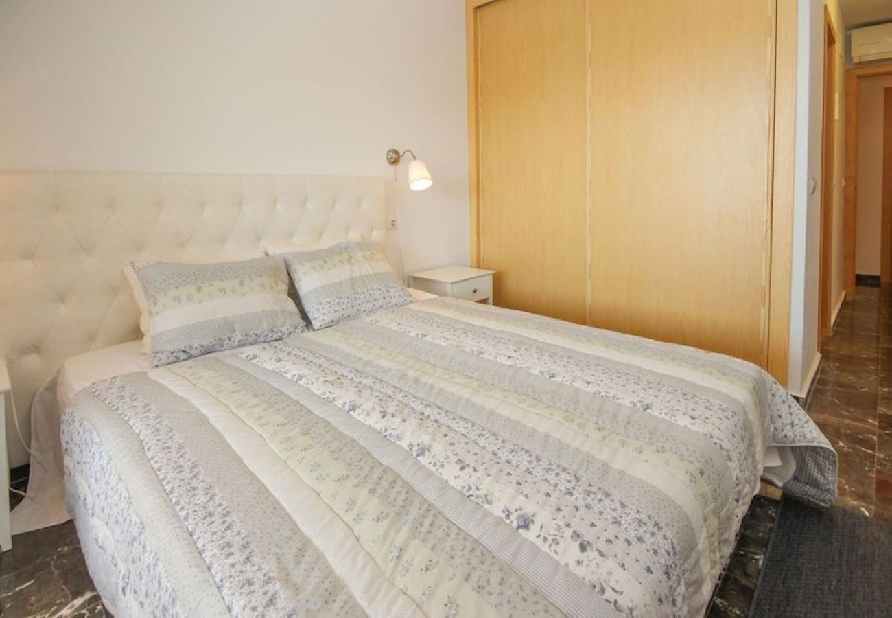 Apartamento en Fuengirola - Apartamento de dos habitaciones en alquiler cerca de Fuengirola