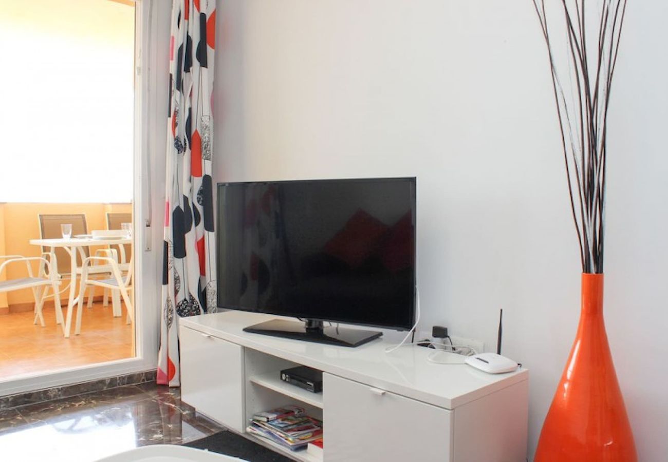 Apartamento en Fuengirola - Apartamento de dos habitaciones en alquiler cerca de Fuengirola