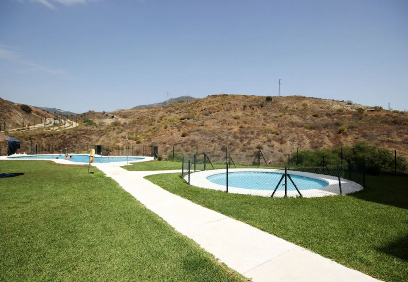 Apartamento en Fuengirola - Apartamento de dos habitaciones en alquiler cerca de Fuengirola