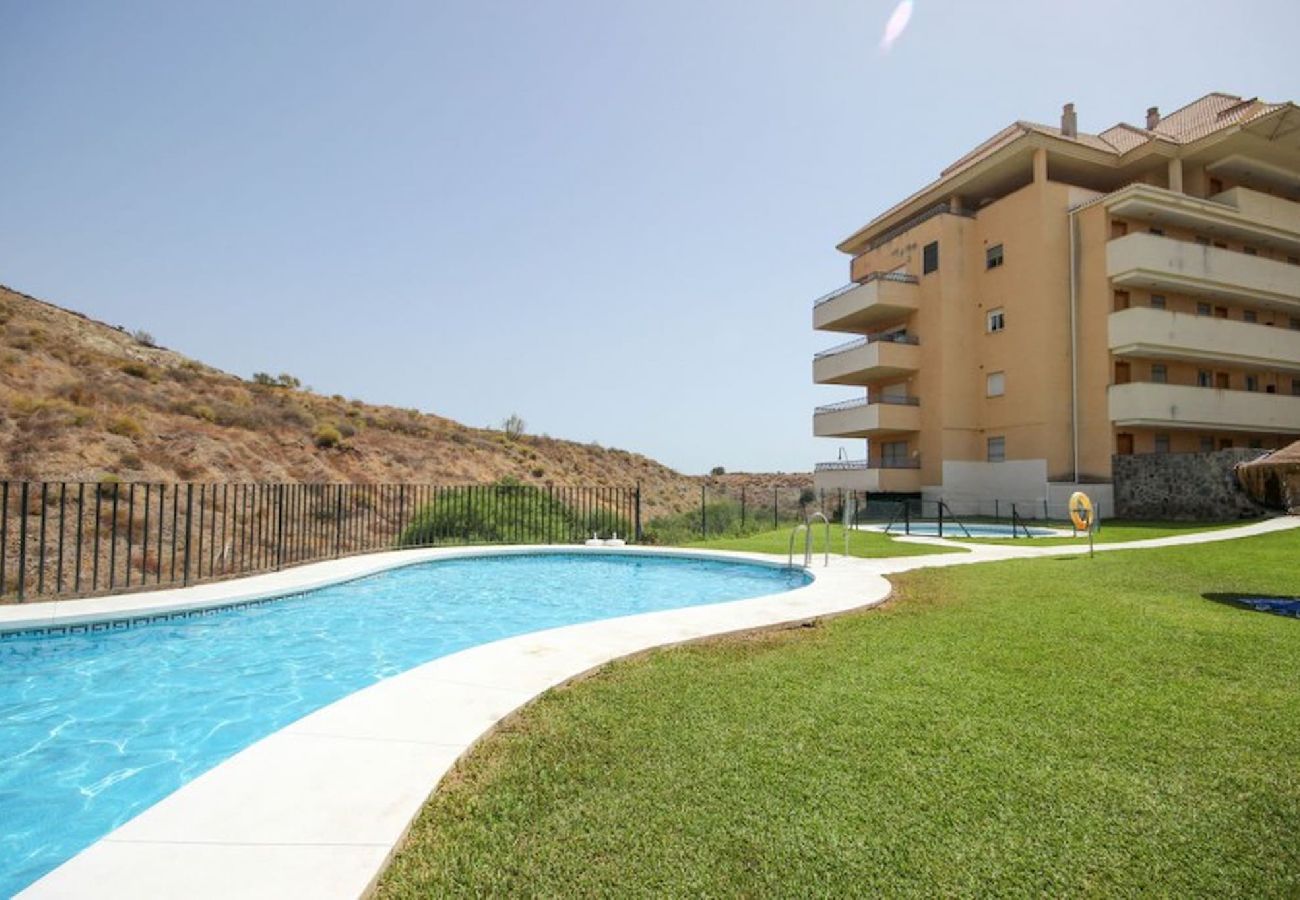 Apartamento en Fuengirola - Apartamento de dos habitaciones en alquiler cerca de Fuengirola