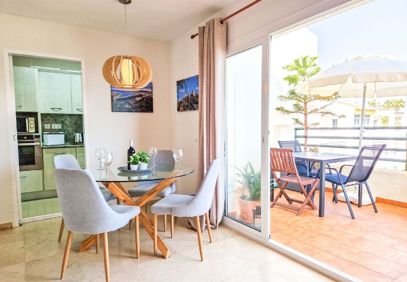 Apartamento en El Faro - Apartamento con vistas al mar Wyndham Resort cerca de la playa