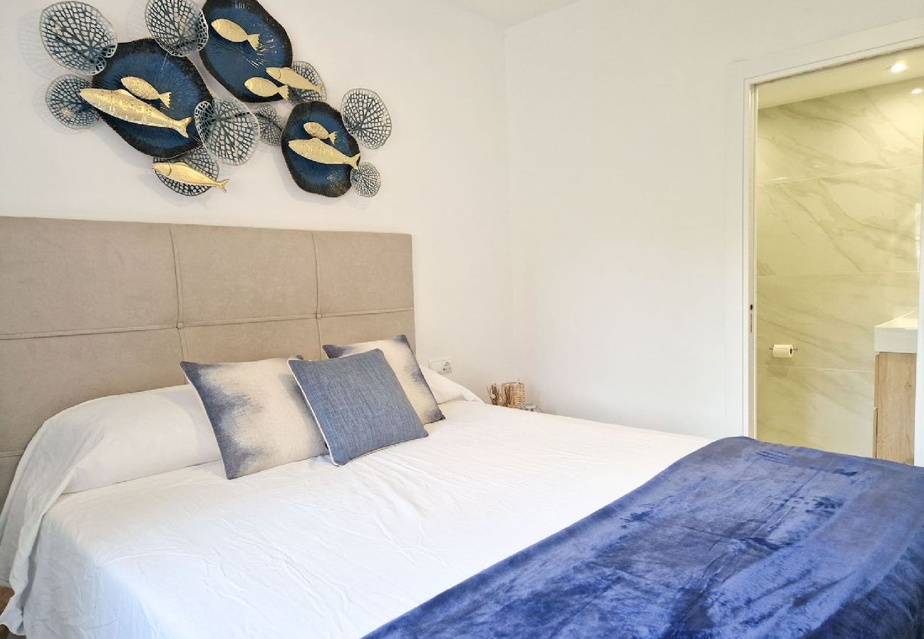 Apartamento en Benahavís - Moderno apartamento de 2 dormitorios con jardín en Benahavis