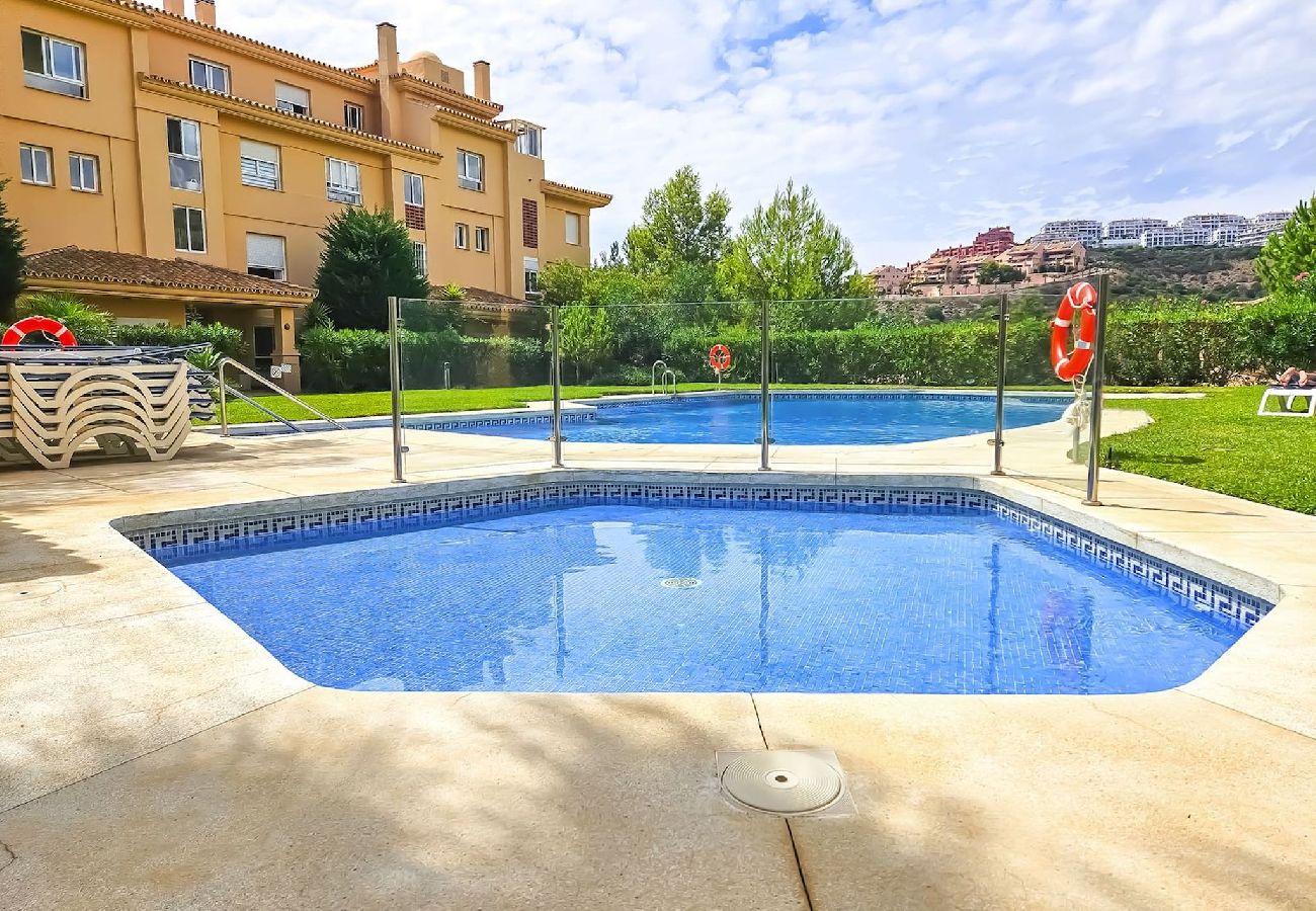 Apartamento en Mijas Costa - 1 bed penthouse apt in Calahonda 