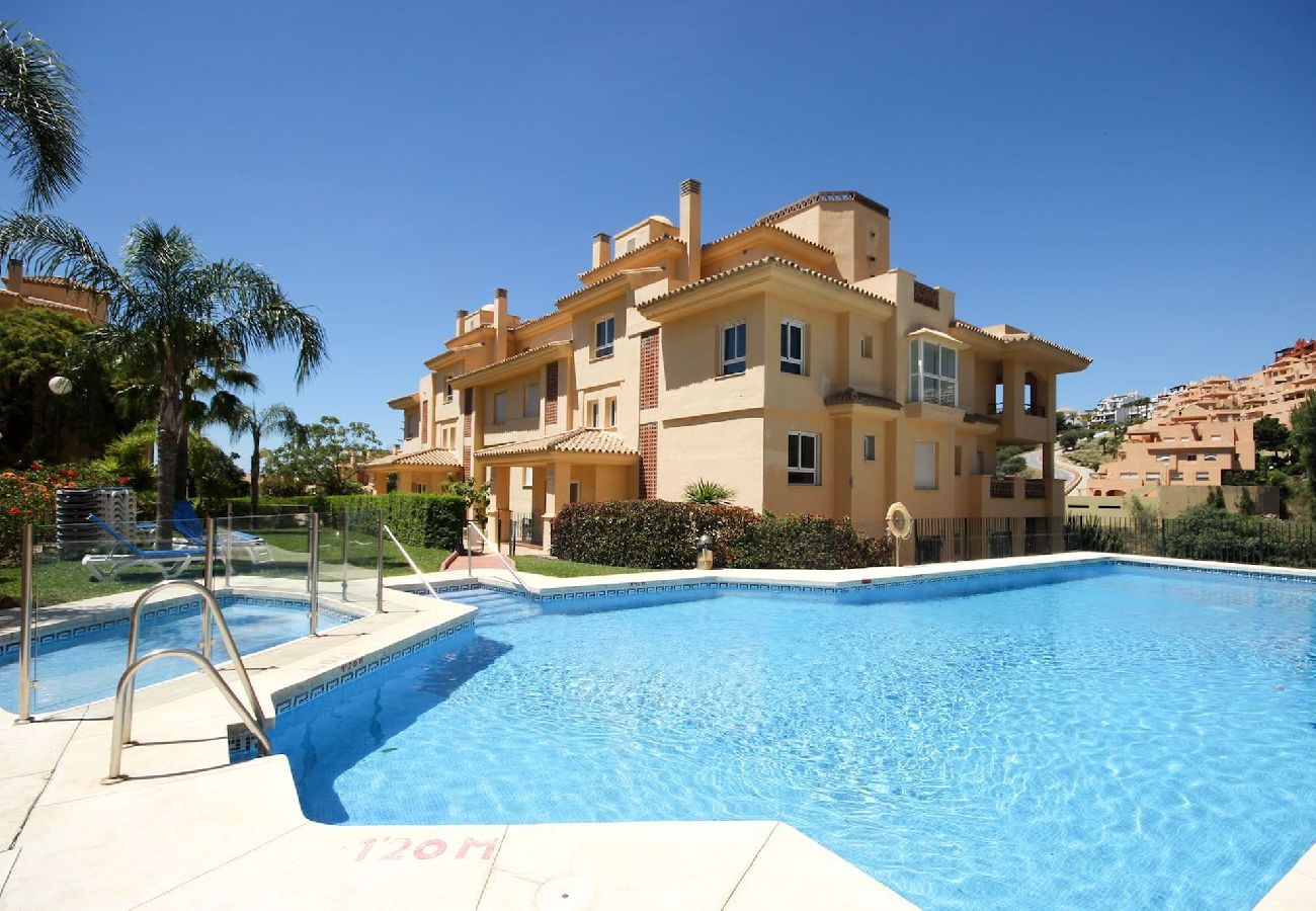Apartamento en Mijas Costa - 1 bed penthouse apt in Calahonda 