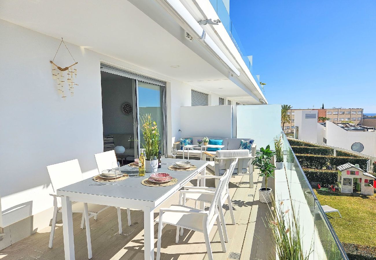 Apartamento en Estepona - Apartamento de 2 dormitorios en Le Mirage III, Cancelada