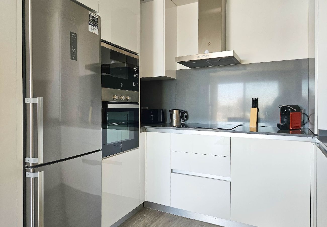 Apartamento en Estepona - Apartamento de 2 dormitorios en Le Mirage III, Cancelada
