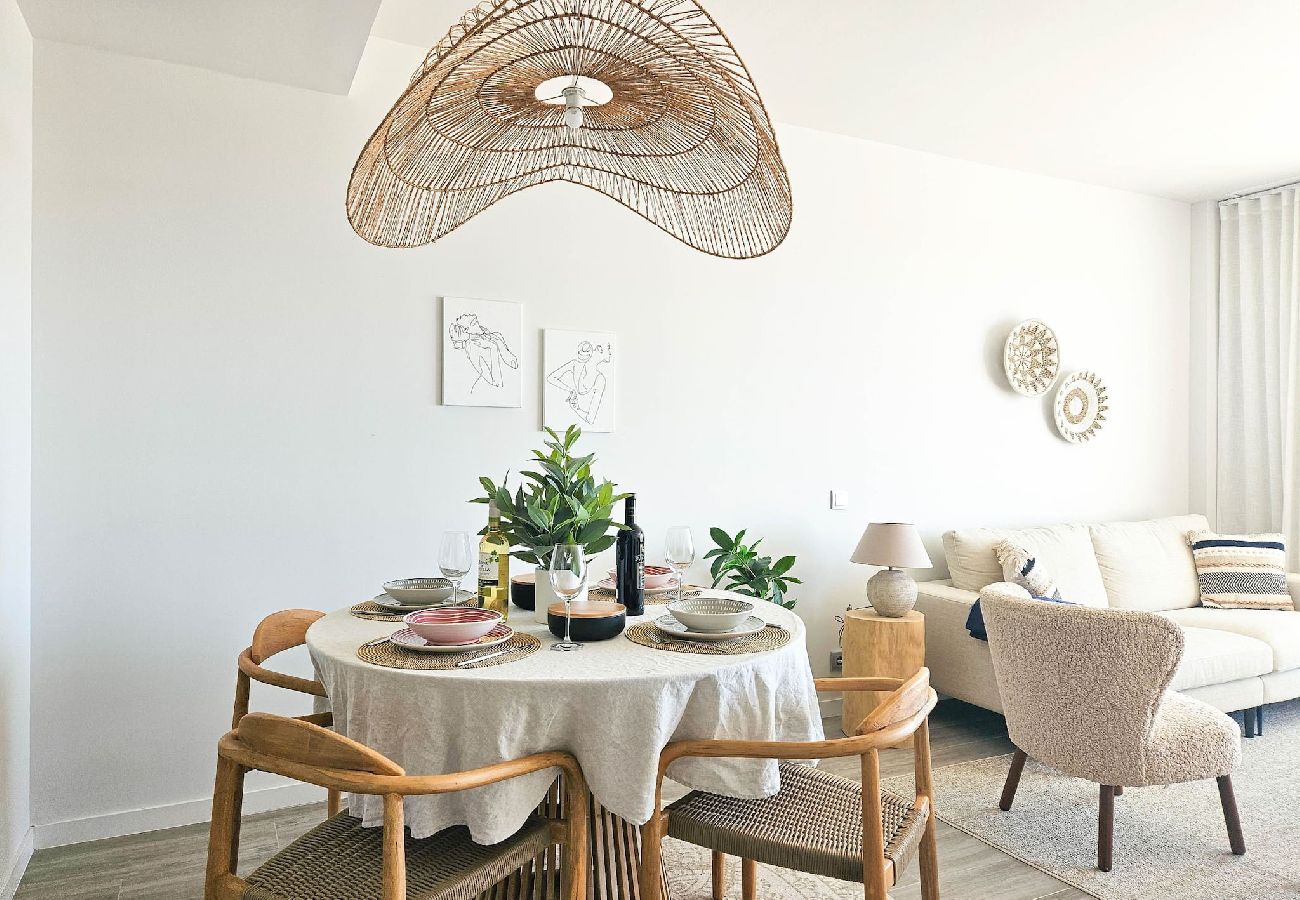 Apartamento en Estepona - Apartamento de 2 dormitorios en Le Mirage III, Cancelada