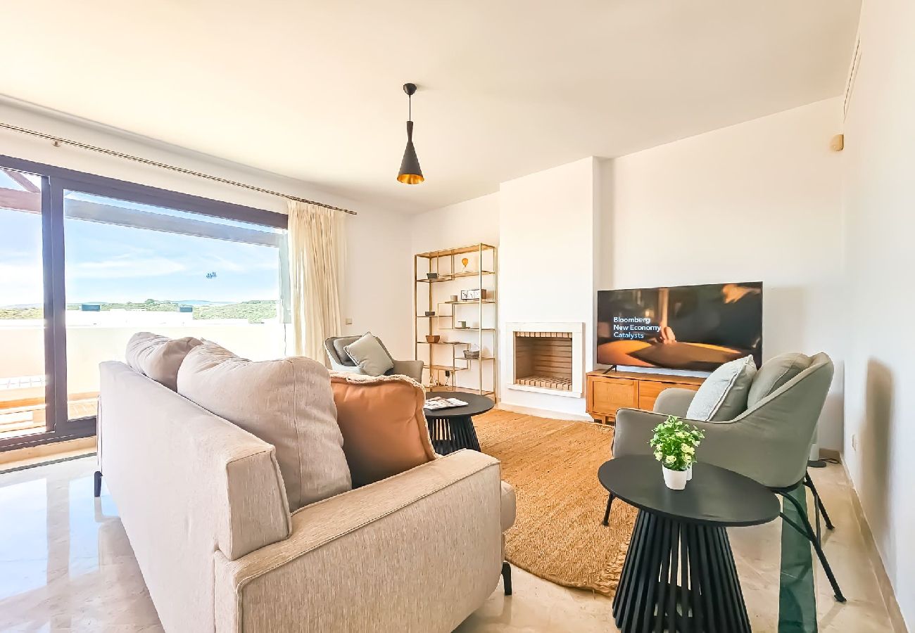 Apartamento en Casares - Ático moderno de 3 dormitorios en Casares Costa + BBQ