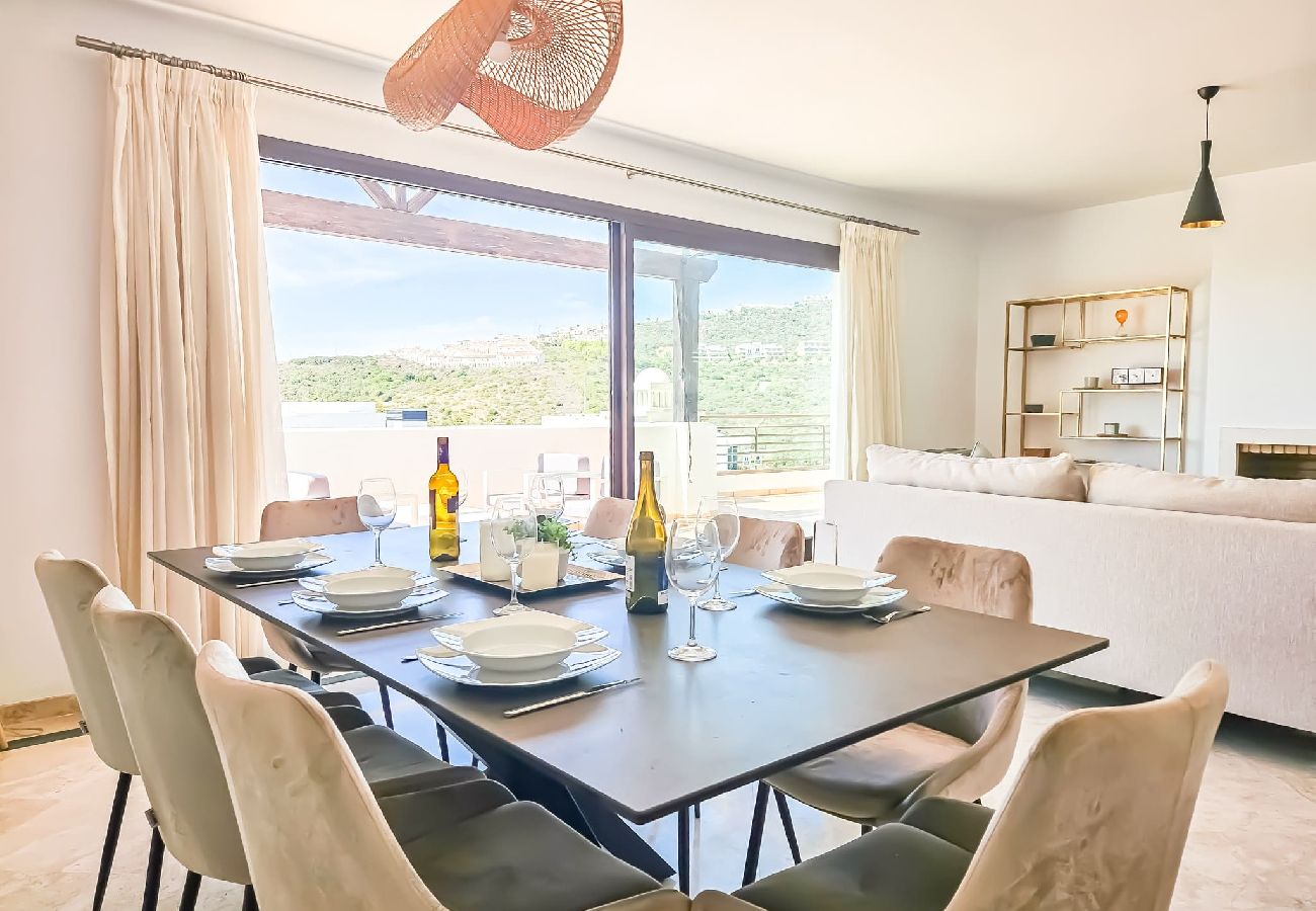 Apartamento en Casares - Ático moderno de 3 dormitorios en Casares Costa + BBQ