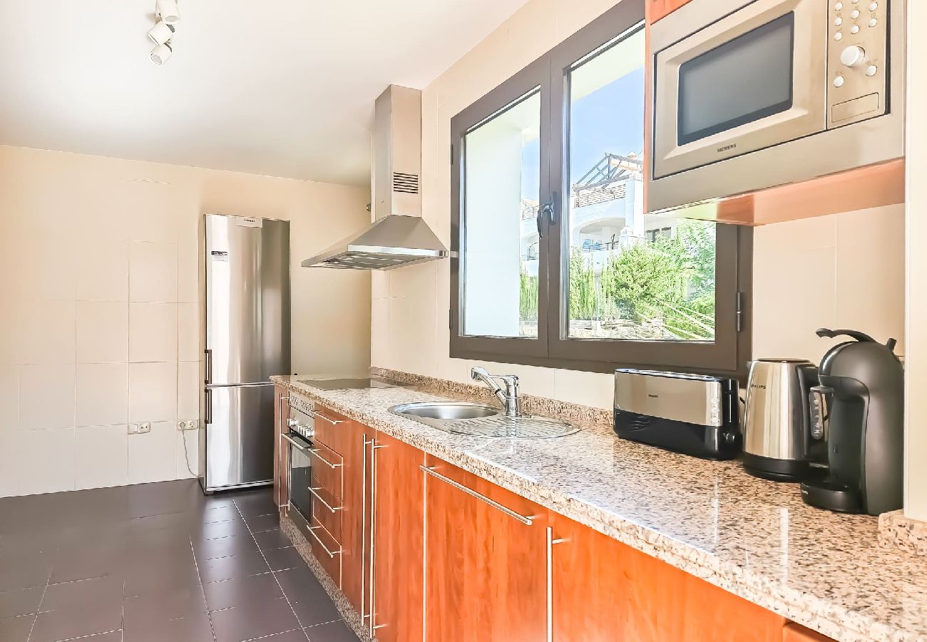 Apartamento en Casares - Ático moderno de 3 dormitorios en Casares Costa + BBQ