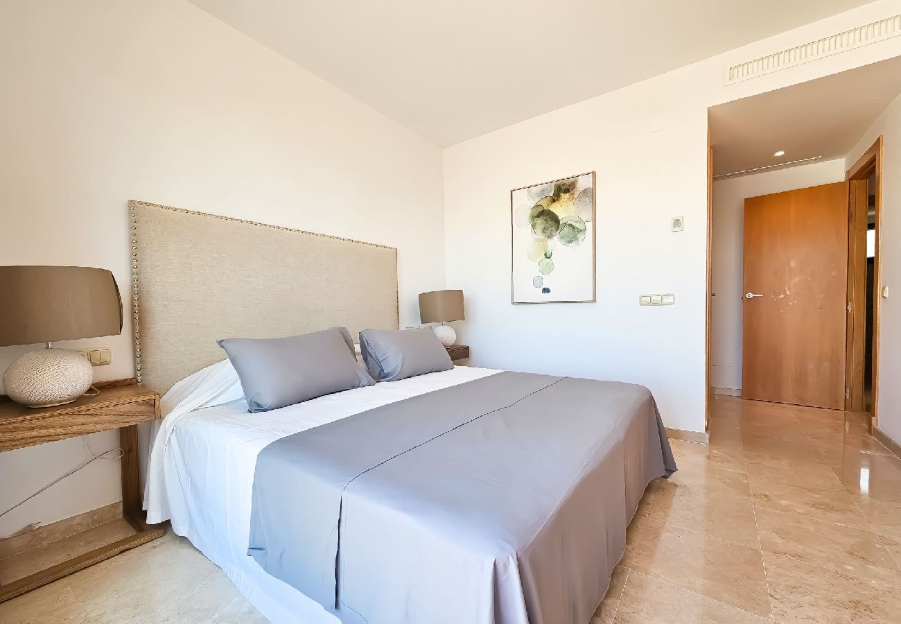 Apartamento en Casares - Ático moderno de 3 dormitorios en Casares Costa + BBQ