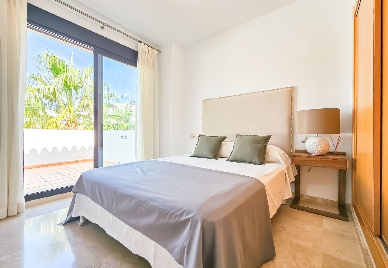 Apartamento en Casares - Ático moderno de 3 dormitorios en Casares Costa + BBQ