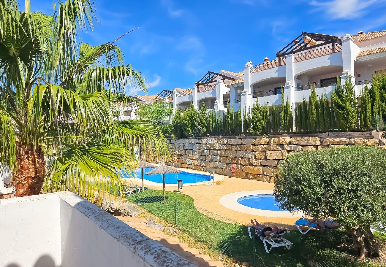 Apartamento en Casares - Ático moderno de 3 dormitorios en Casares Costa + BBQ