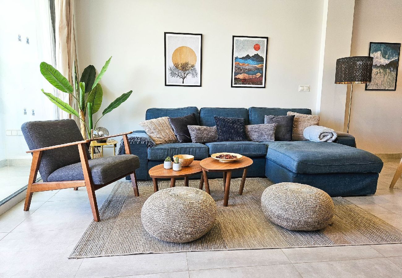 Apartamento en La Cala de Mijas - Moderno apartamento de 3 dormitorios con jardín junto a la piscina Casa Banderas