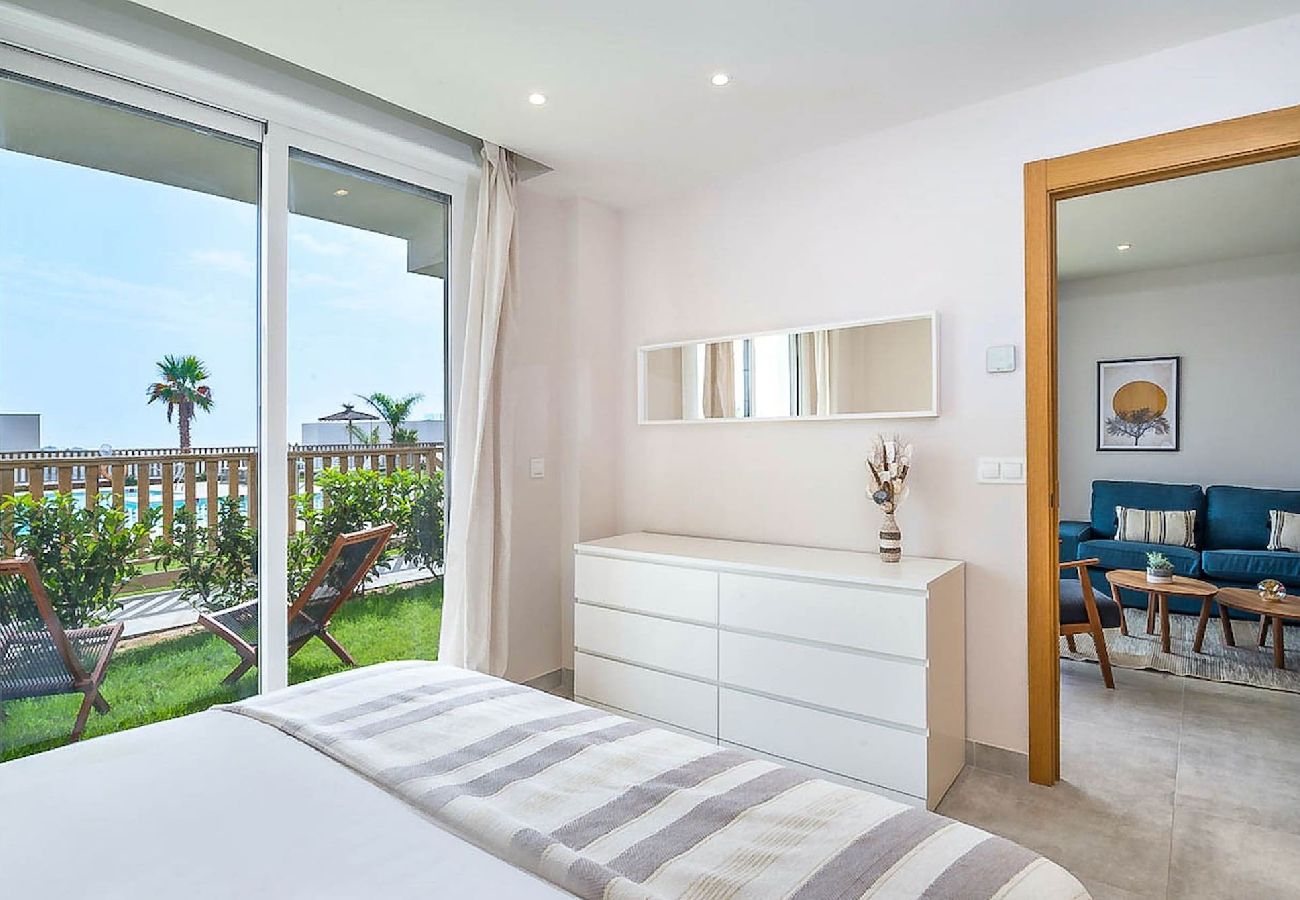 Apartamento en La Cala de Mijas - Moderno apartamento de 3 dormitorios con jardín junto a la piscina Casa Banderas
