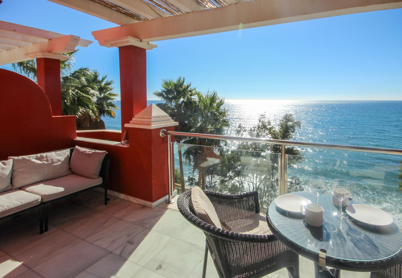 Apartamento en Estepona - Atico de 2 dormitorios en Punta Plata Beach Estepona a 50m de la playa