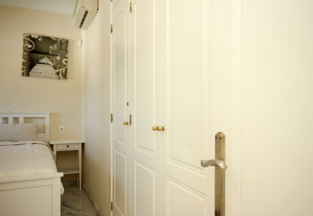 Apartamento en Estepona - Atico de 2 dormitorios en Punta Plata Beach Estepona a 50m de la playa
