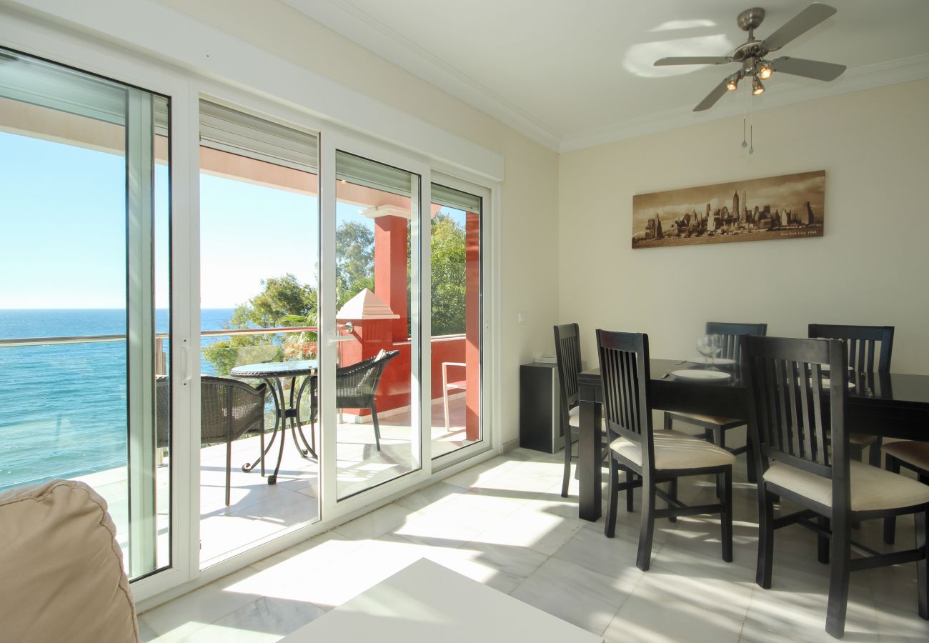 Apartamento en Estepona - Atico de 2 dormitorios en Punta Plata Beach Estepona a 50m de la playa