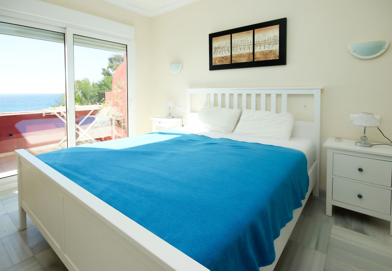 Apartamento en Estepona - Atico de 2 dormitorios en Punta Plata Beach Estepona a 50m de la playa
