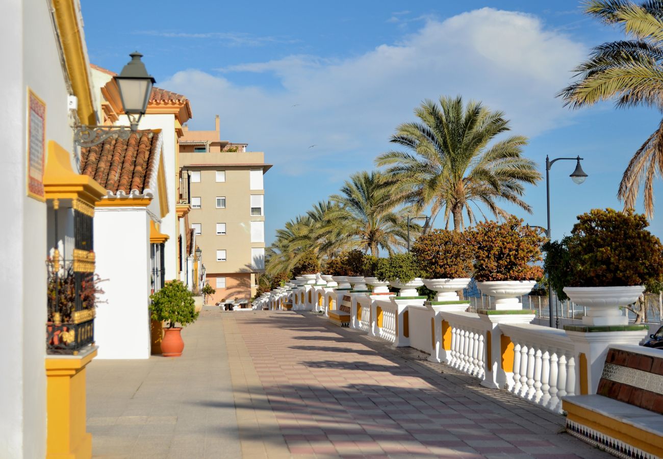 Apartamento en Estepona - Atico de 2 dormitorios en Punta Plata Beach Estepona a 50m de la playa