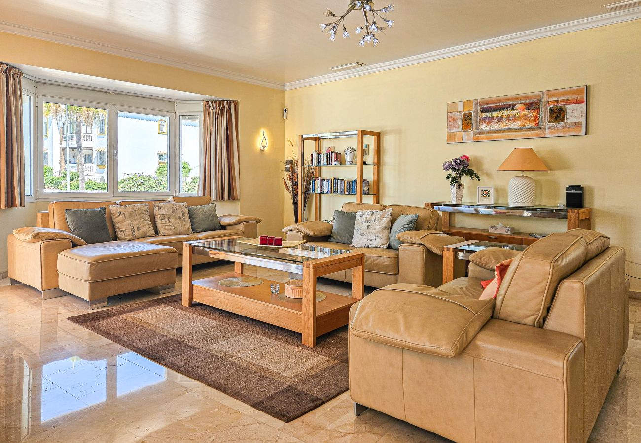 Villa en Mijas Costa - Villa de 3 dormitorios con vistas al mar y piscina privada