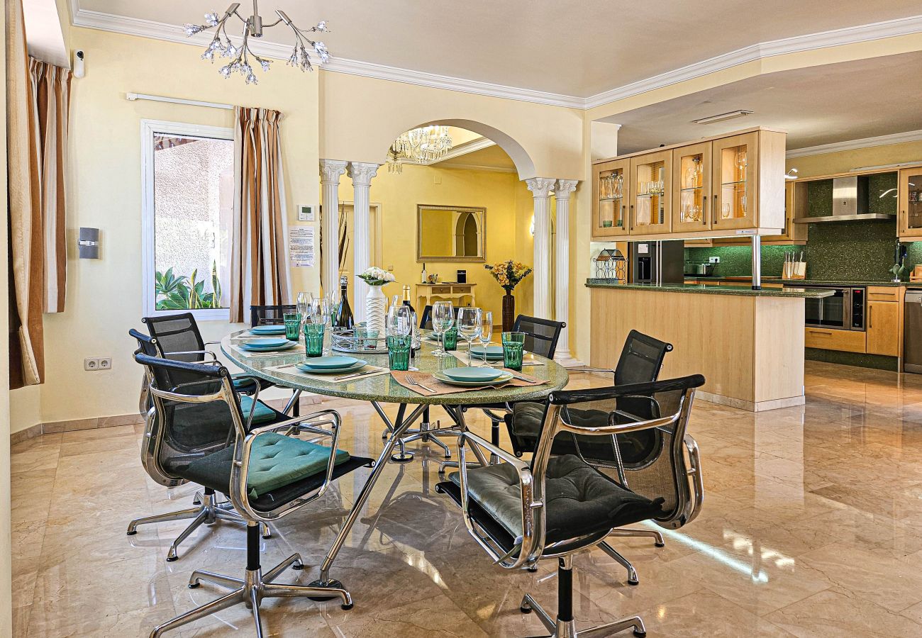 Villa en Mijas Costa - Villa de 3 dormitorios con vistas al mar y piscina privada