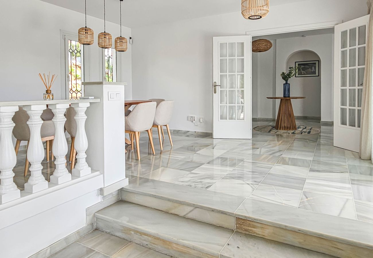 Villa en Mijas Costa - Villa de cuatro dormitorios en Sierrezuela