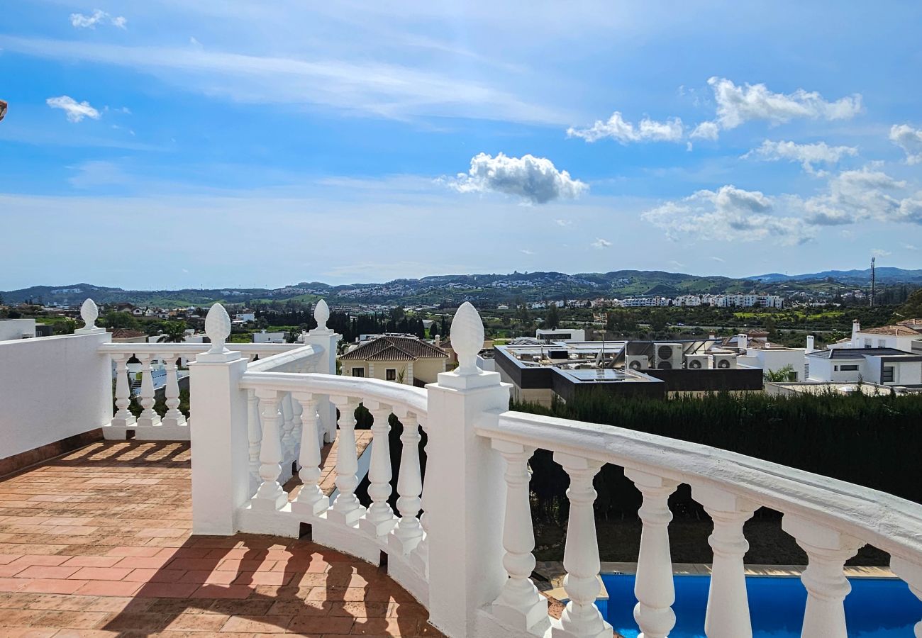Villa en Mijas Costa - Villa de cuatro dormitorios en Sierrezuela