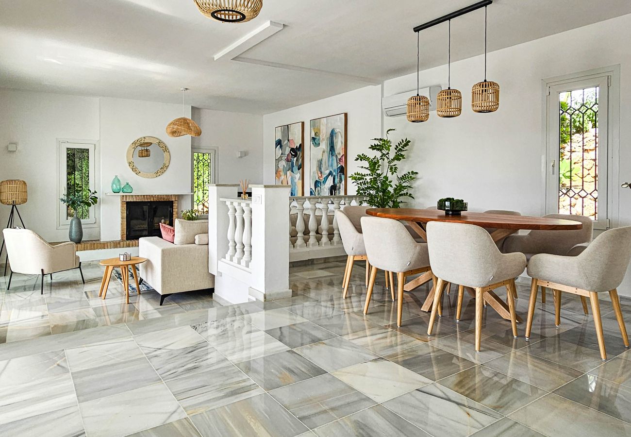 Villa en Mijas Costa - Villa de cuatro dormitorios en Sierrezuela