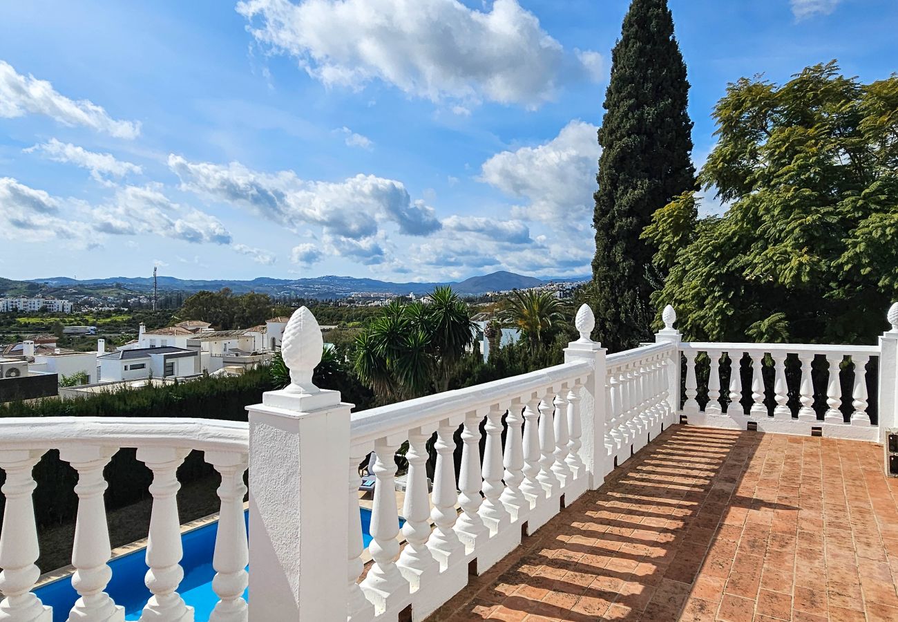 Villa en Mijas Costa - Villa de cuatro dormitorios en Sierrezuela