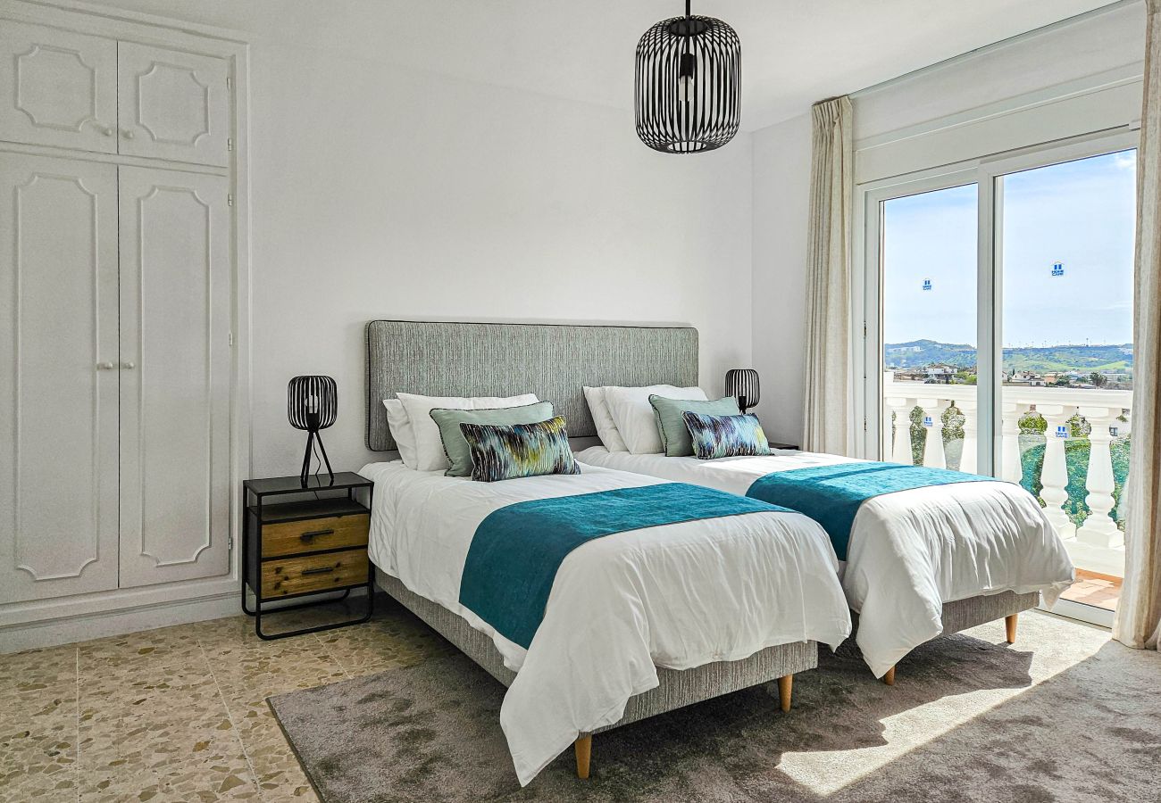 Villa en Mijas Costa - Villa de cuatro dormitorios en Sierrezuela